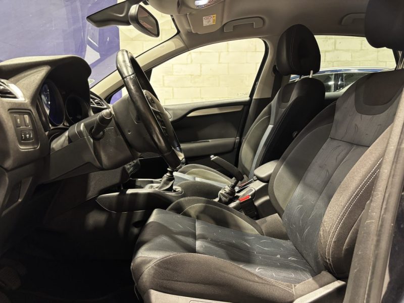 Citroen C4 II 1.2 130CH Millénium - Radar de recul