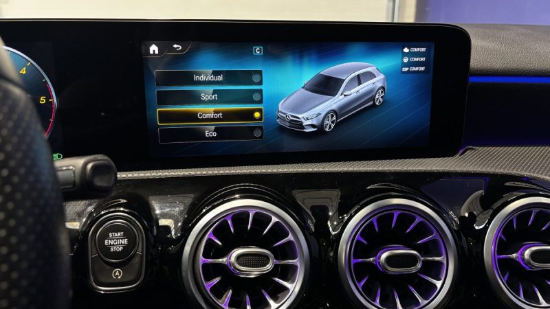 Mercedes Classe A  200d 150ch AMG Line 8G-DCT - Carplay - Toit ouvrant