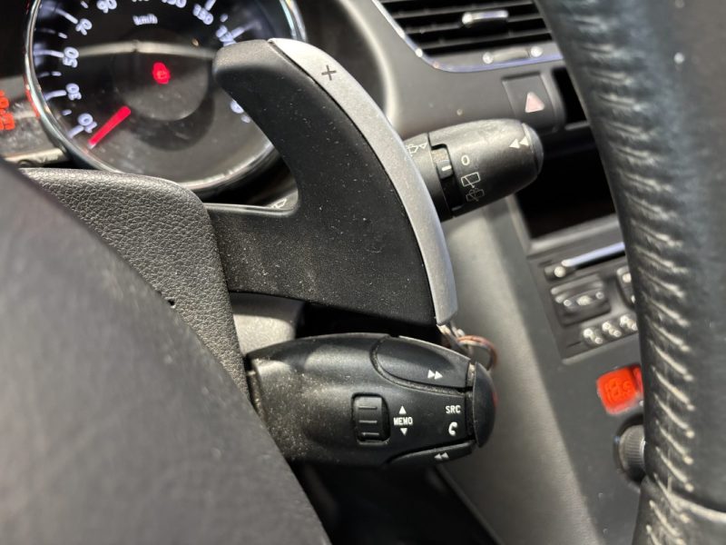 Peugeot 3008 1.6 e-HDi 115ch Allure - Boîte automatique - Entretien suivi