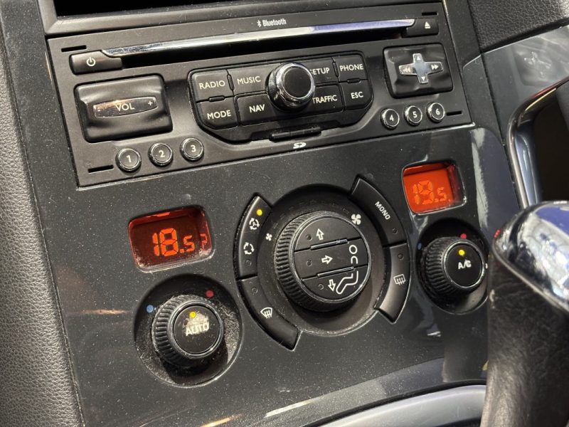 Peugeot 3008 1.6 e-HDi 115ch Allure - Boîte automatique - Entretien suivi