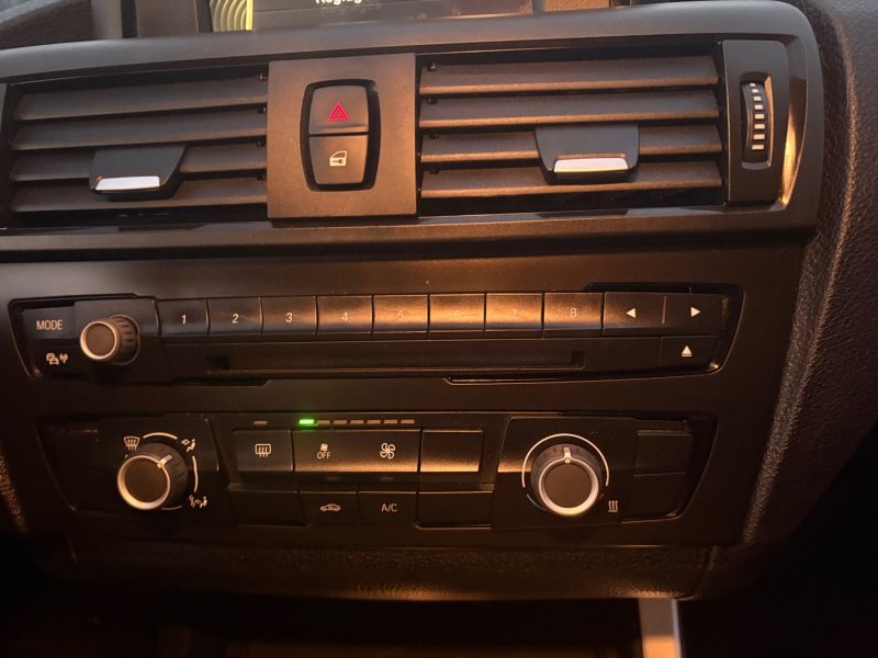 BMW Série 1 (F20) 5 portes 114d 1.6 d 16V DPF 95 cv Garantie 12 mois