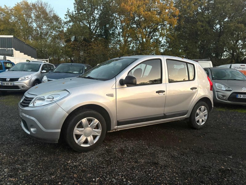 SANDERO 1.4 MPI 75cv ECO2 AMBIANCE embrayage, plus distribution neuf garantie , 12 mois