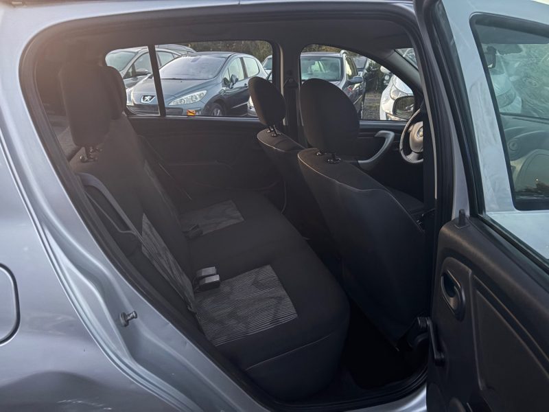 SANDERO 1.4 MPI 75cv ECO2 AMBIANCE embrayage, plus distribution neuf garantie , 12 mois