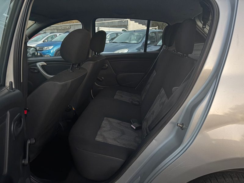 SANDERO 1.4 MPI 75cv ECO2 AMBIANCE embrayage, plus distribution neuf garantie , 12 mois