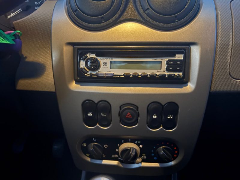 SANDERO 1.4 MPI 75cv ECO2 AMBIANCE embrayage, plus distribution neuf garantie , 12 mois