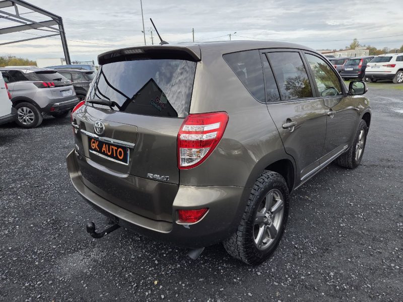 TOYOTA RAV 4 III 2.2 D 4WD 150cv 2012