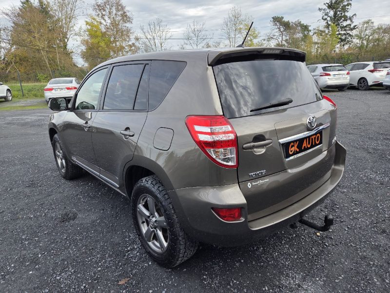TOYOTA RAV 4 III 2.2 D 4WD 150cv 2012