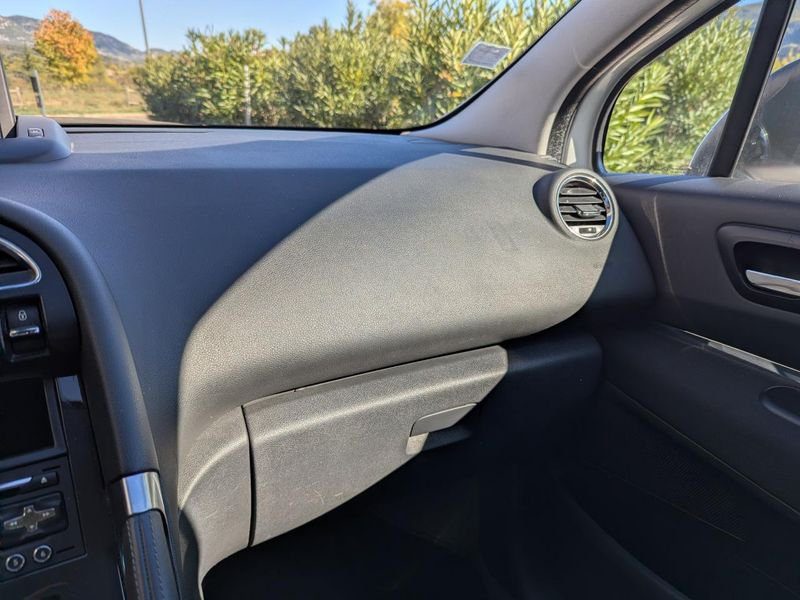 Peugeot 3008 2.0 HDi 16V FAP - 150 Allure PHASE 1