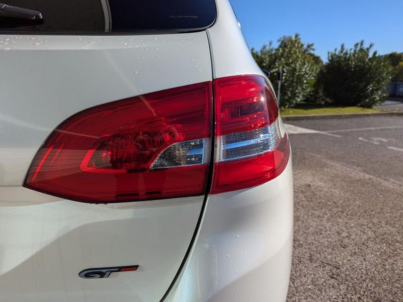 Peugeot 308 SW 2.0 BlueHDi S&S - 180 BV EAT6 II 2014 BREAK GT PHASE 1