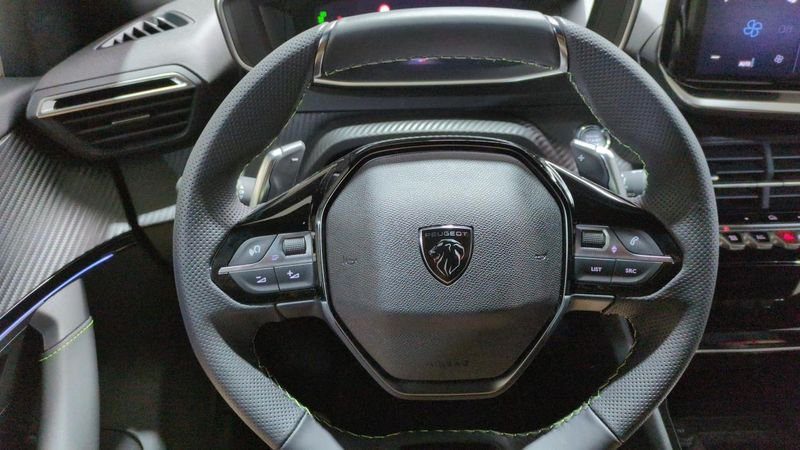 Peugeot 2008 Hybrid 145 e-dcs6 gt + pack vision & navigation drive assist plus