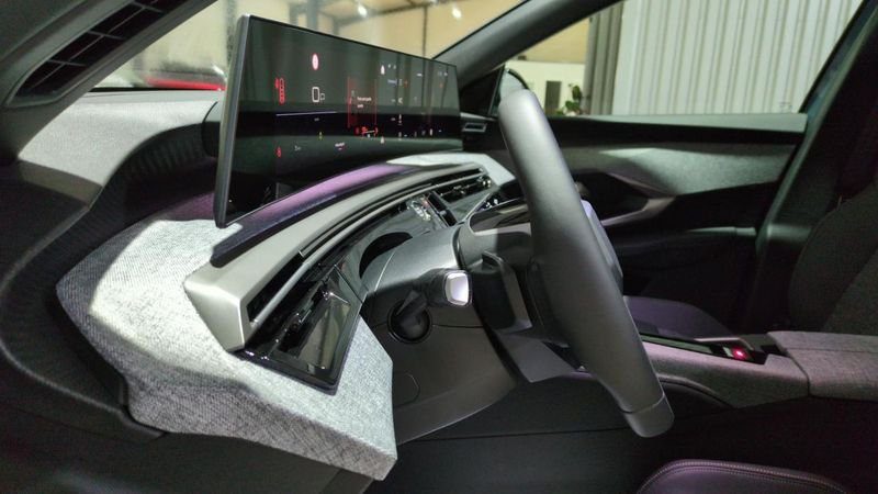 Peugeot 5008 nouveau Hybrid 145 e-dcs6 7pl allure + pack panoramic navigation +  360 vision & drive assist