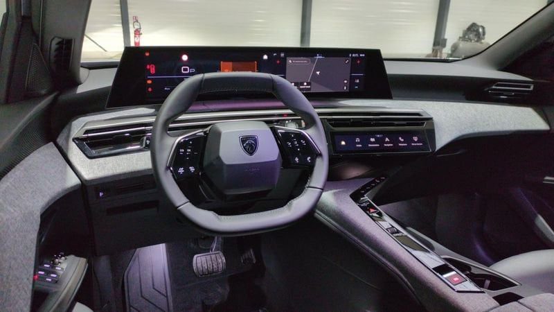 Peugeot 5008 nouveau Hybrid 145 e-dcs6 7pl allure + pack panoramic navigation