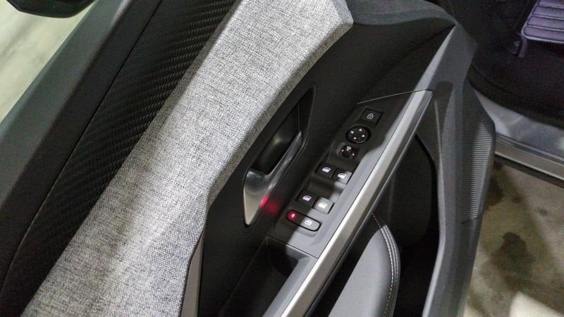 Peugeot 5008 nouveau Hybrid 145 e-dcs6 7pl allure + pack panoramic navigation