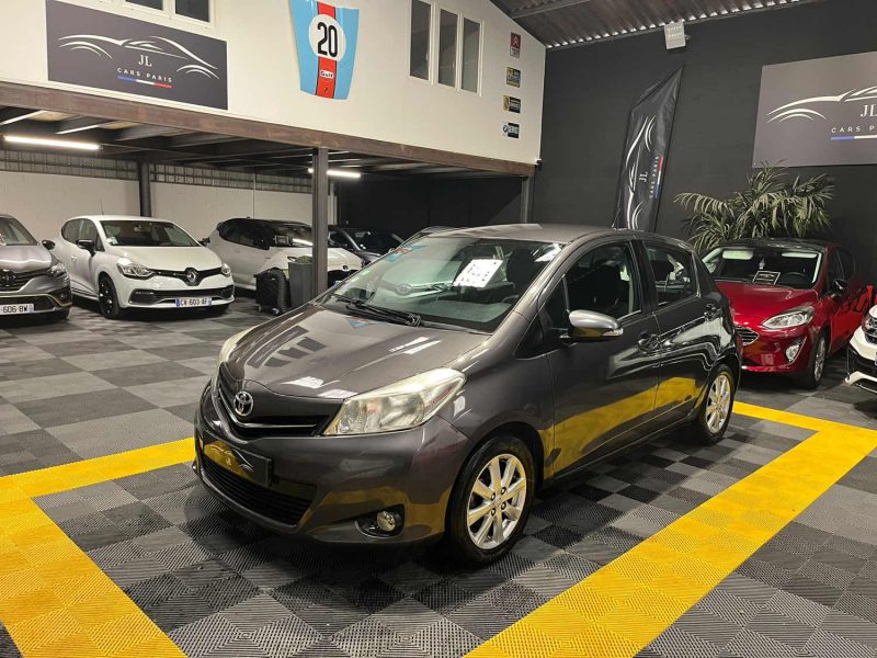  MAGNIFIQUE TOYOTA YARIS 1.0 69CH  ( CLIMATISATION, RADAR DE RECUL) 
