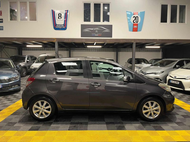  MAGNIFIQUE TOYOTA YARIS 1.0 69CH  ( CLIMATISATION, RADAR DE RECUL) 