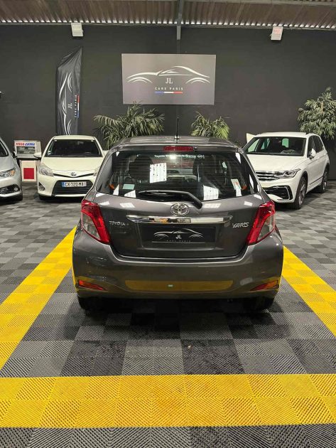  MAGNIFIQUE TOYOTA YARIS 1.0 69CH  ( CLIMATISATION, RADAR DE RECUL) 