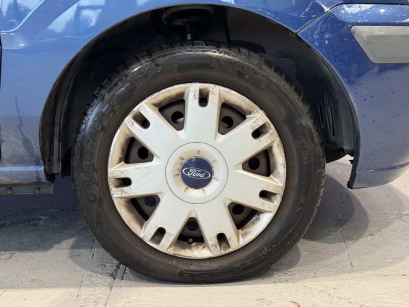 Ford Fusion 1.4 TDCI 68CH - Attelage - Climatisation