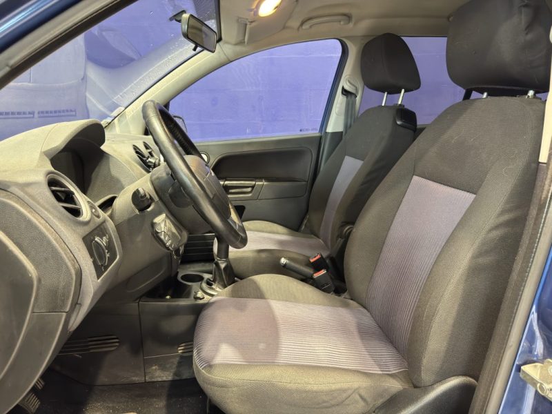 Ford Fusion 1.4 TDCI 68CH - Attelage - Climatisation