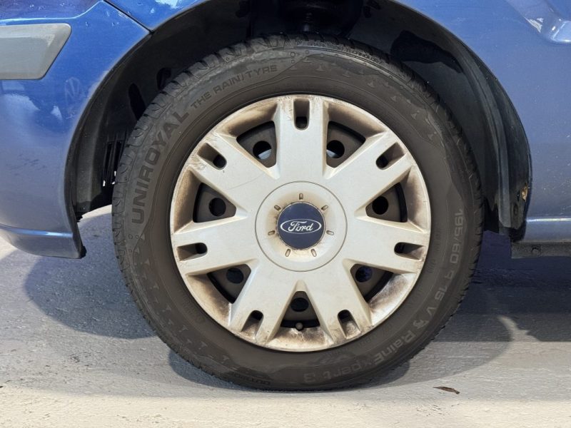 Ford Fusion 1.4 TDCI 68CH - Attelage - Climatisation