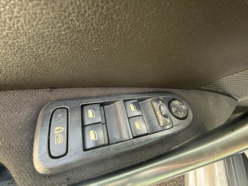 PEUGEOT 308 1.6 HDI 110CV  - 16V TURBO  2010