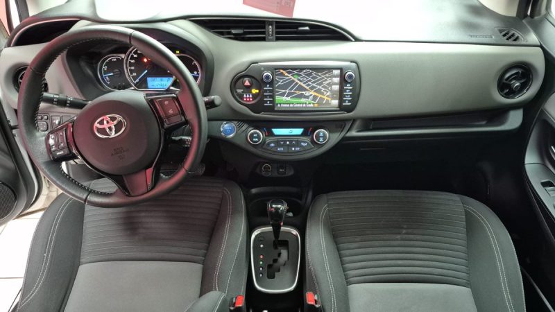 TOYOTA YARIS HYBRIDE 100CV FRANCE BUSINESS/1 ERE MAIN/TVA RECUP 2020