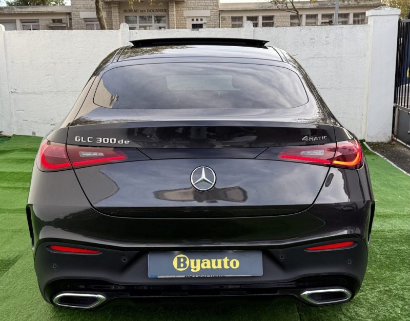 MERCEDES GLC COUPE 300 DE HYBRID DIESEL  4MATIC 9G-TRONIC AMG LINE PREMIUM PLUS / ORIGINE FRANCE  