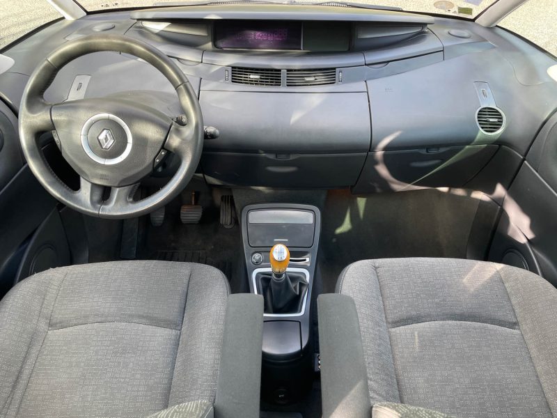 RENAULT ESPACE IV 2.0DCI 130CH 