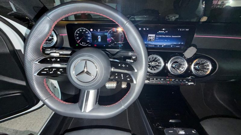 MERCEDES CLASSE A200 AMG LINE 2024