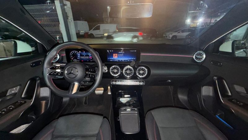MERCEDES CLASSE A200 AMG LINE 2024