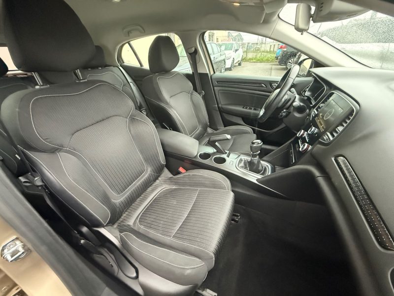 RENAULT MEGANE 4 1.2 TCE - 16V TURBO 130CV 1ER MAIN 2016