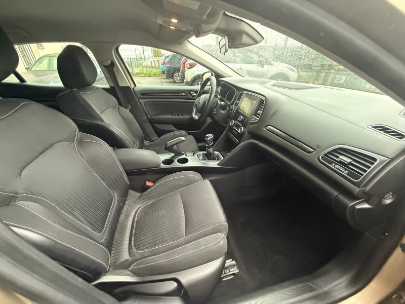 RENAULT MEGANE 4 1.2 TCE - 16V TURBO 130CV 1ER MAIN 2016