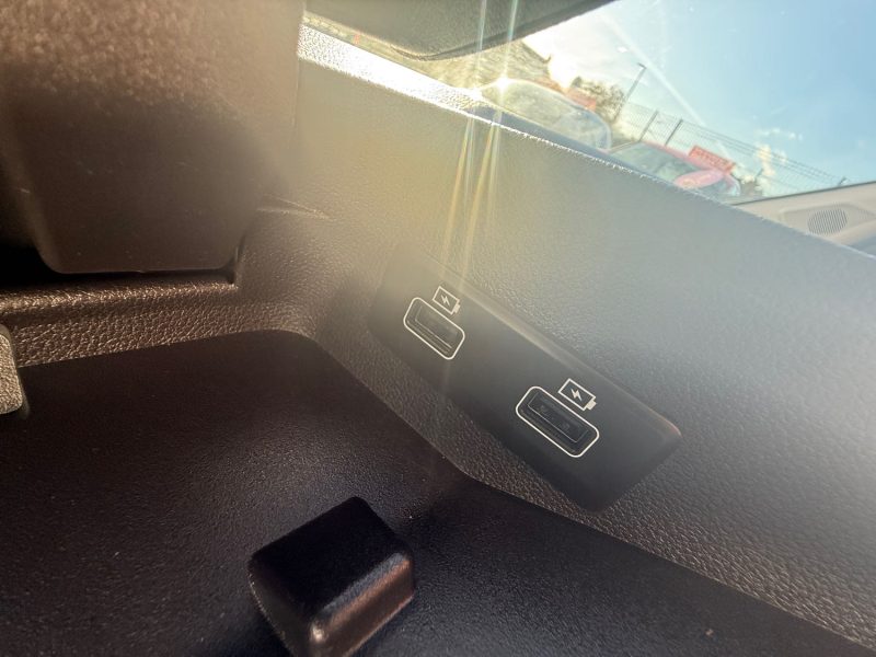 RENAULT EXPRESS VAN 1.3I - 16V TURBO TCE 100CV POUR EXPORT 2023