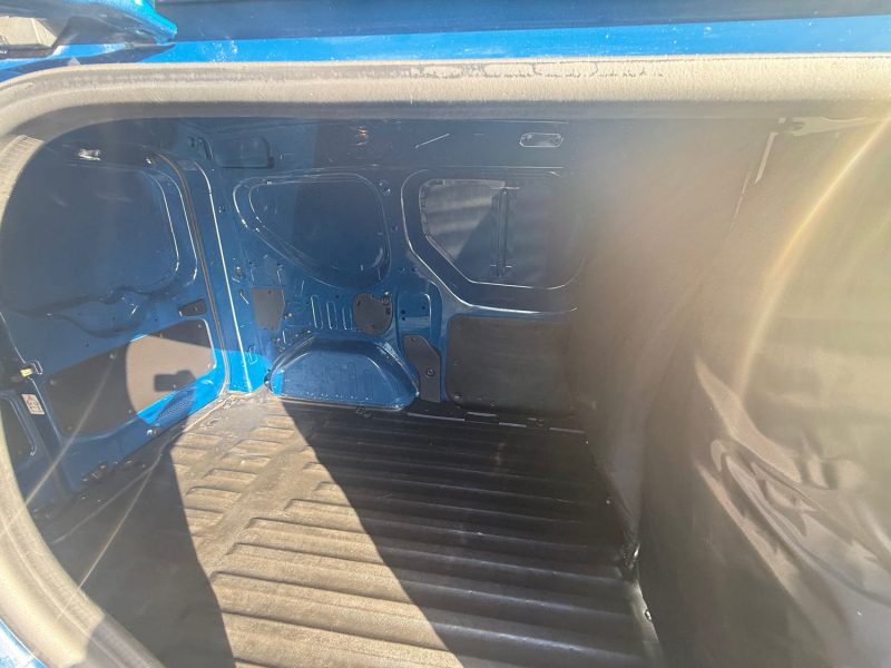 RENAULT EXPRESS VAN 1.3I - 16V TURBO TCE 100CV POUR EXPORT 2023