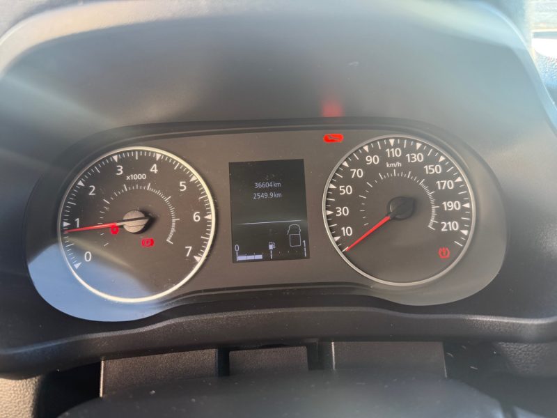 RENAULT EXPRESS VAN 1.3I - 16V TURBO TCE 100CV POUR EXPORT 2023