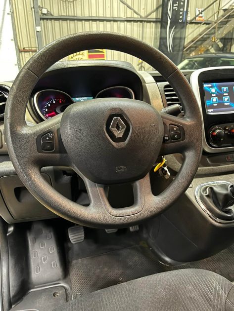 MAGNIFIQUE RENAULT TRAFIC L1 H1 1.6 DCI 120CH ENERGY (GPS, RADAR DE RECUL, CLIMATISATION, BLUETOOTH)