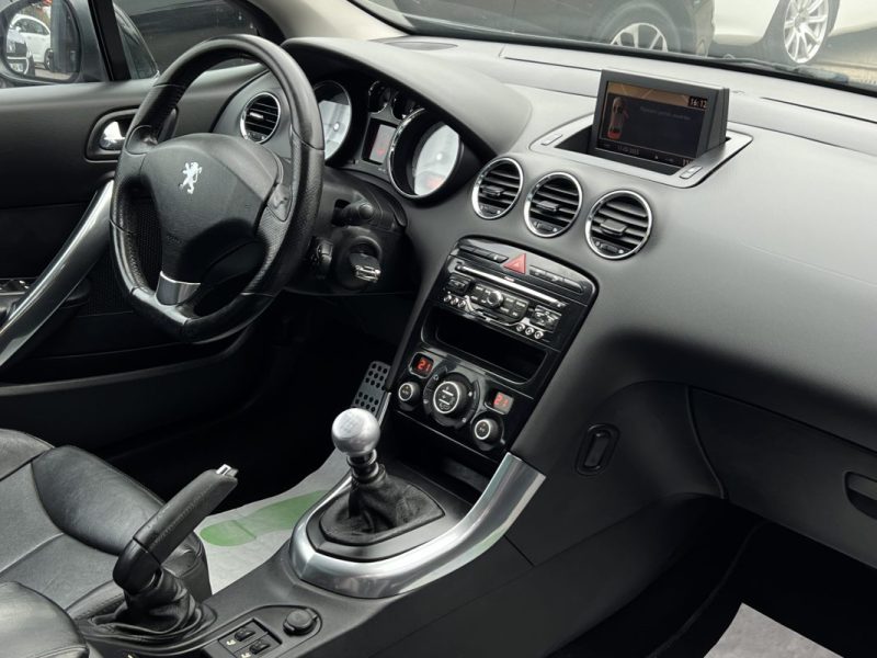 PEUGEOT 308 CC CABRIOLET FELINE 2.0 HDI 140 INTERIEUR CUIR GPS 82 800 Kms CRIT AIR 2 - GARANTIE 1 AN