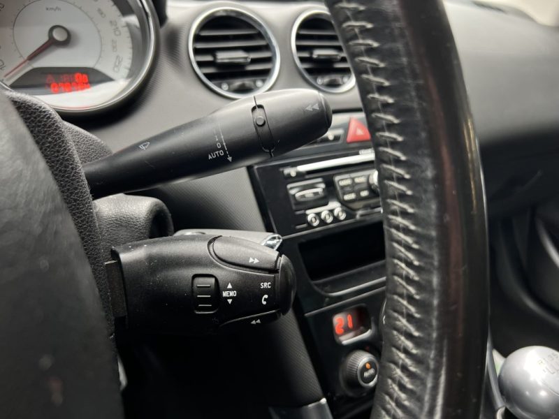 PEUGEOT 308 CC CABRIOLET FELINE 2.0 HDI 140 INTERIEUR CUIR GPS 82 800 Kms CRIT AIR 2 - GARANTIE 1 AN