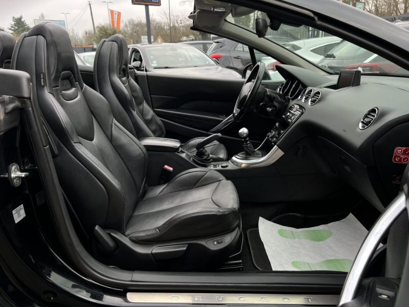 PEUGEOT 308 CC CABRIOLET FELINE 2.0 HDI 140 INTERIEUR CUIR GPS 82 800 Kms CRIT AIR 2 - GARANTIE 1 AN