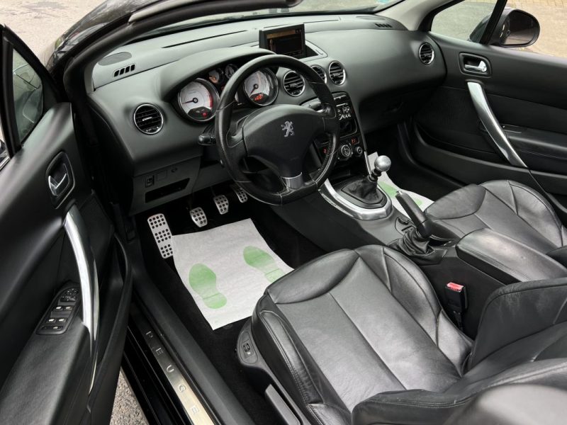 PEUGEOT 308 CC CABRIOLET FELINE 2.0 HDI 140 INTERIEUR CUIR GPS 82 800 Kms CRIT AIR 2 - GARANTIE 1 AN