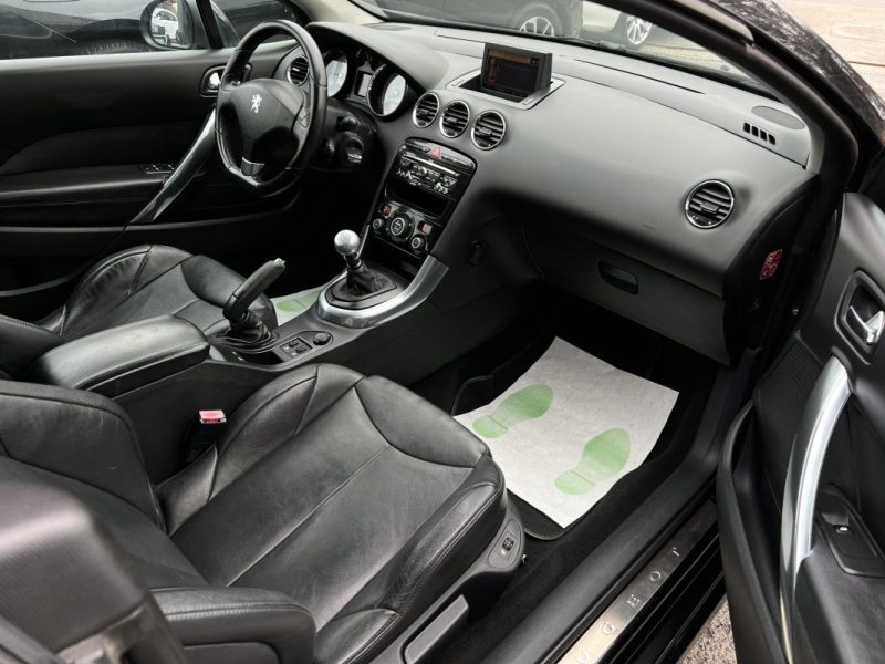 PEUGEOT 308 CC CABRIOLET FELINE 2.0 HDI 140 INTERIEUR CUIR GPS 82 800 Kms CRIT AIR 2 - GARANTIE 1 AN
