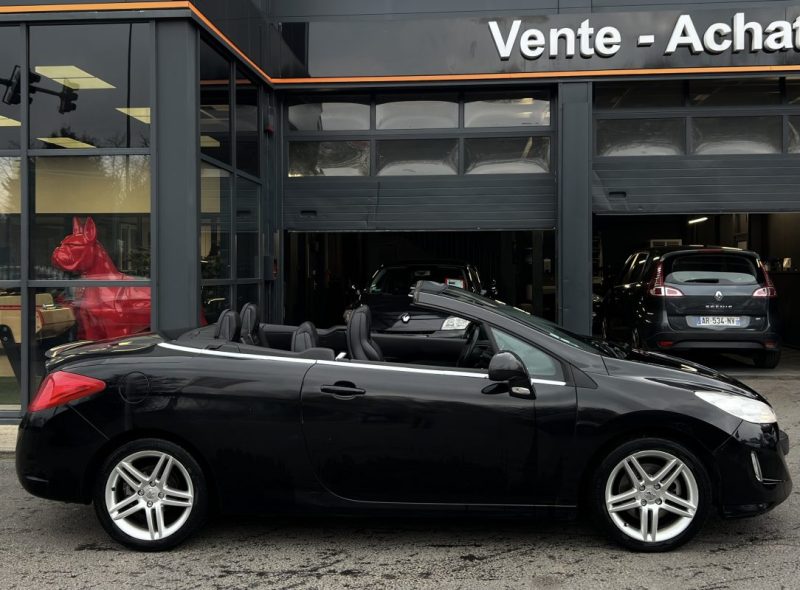 PEUGEOT 308 CC CABRIOLET FELINE 2.0 HDI 140 INTERIEUR CUIR GPS 82 800 Kms CRIT AIR 2 - GARANTIE 1 AN