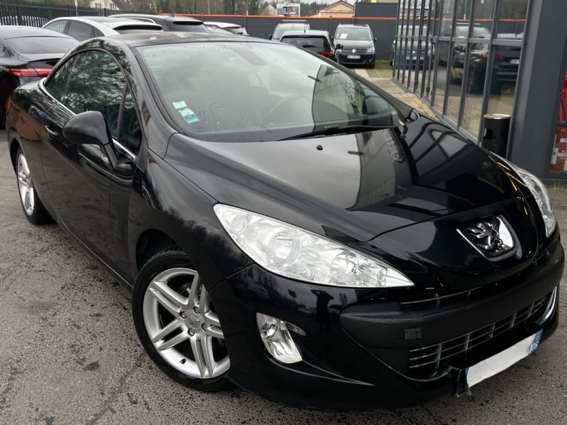 PEUGEOT 308 CC CABRIOLET FELINE 2.0 HDI 140 INTERIEUR CUIR GPS 82 800 Kms CRIT AIR 2 - GARANTIE 1 AN