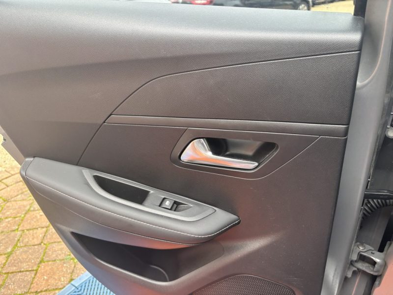 PEUGEOT 208 HYBRID 100 ACTIVE E-DCS 2024