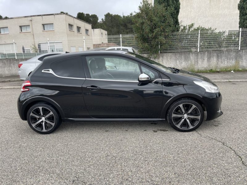 PEUGEOT 208 YX 1.6HDI 115CV TOIT PANO CT OK GARANTIE 