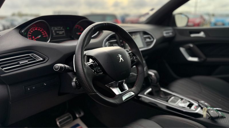 PEUGEOT 308 II 1.2 E THP 130CH GT LINE S&S EAT6 5P 2015