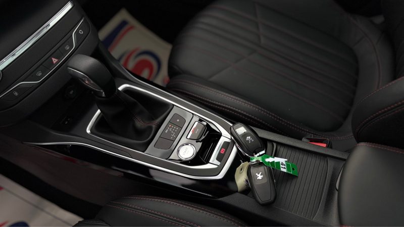 PEUGEOT 308 II 1.2 E THP 130CH GT LINE S&S EAT6 5P 2015