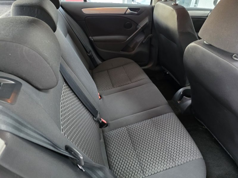 VOLKSWAGEN GOLF 1.6 TDI 105CH BLUEMOTION TECHNOLOGY FAP CONFORTLINE 2011