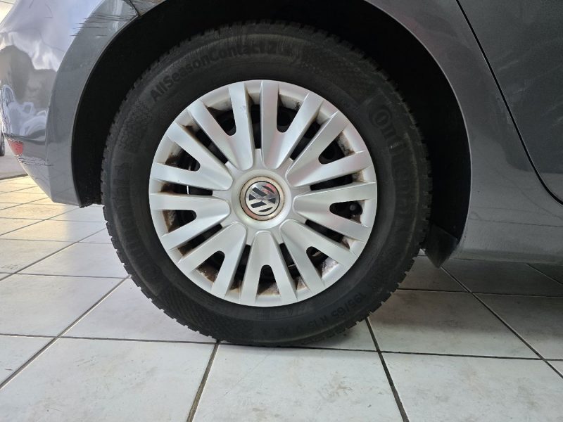 VOLKSWAGEN GOLF 1.6 TDI 105CH BLUEMOTION TECHNOLOGY FAP CONFORTLINE 2011