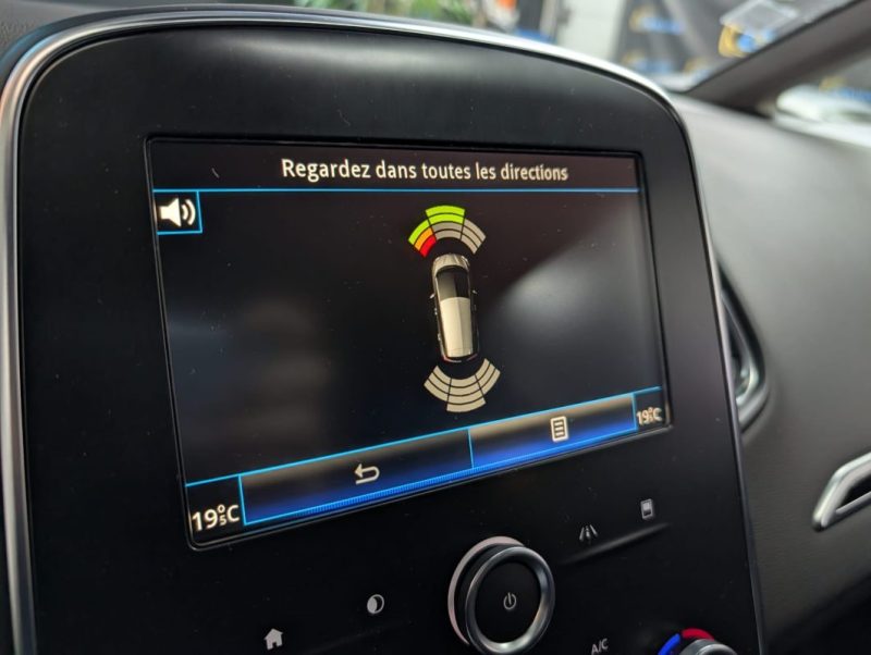 RENAULT SCENIC 1.7 BluedCi 120ch EDC LIMITED