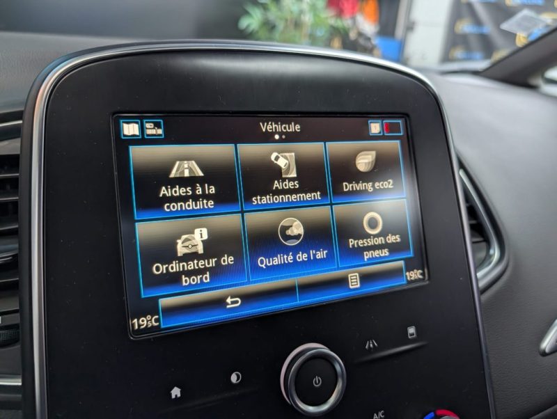 RENAULT SCENIC 1.7 BluedCi 120ch EDC LIMITED